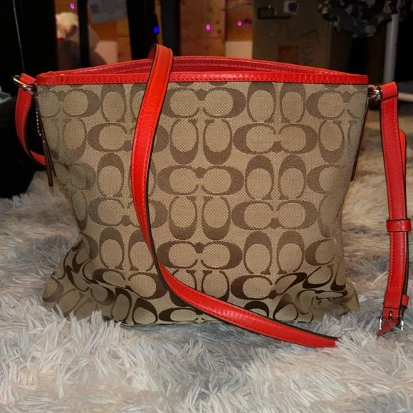 EUC Coach Signature Canvas File Crossbody Bag Khaki/Classic Red F36378 - Picture 4 of 12